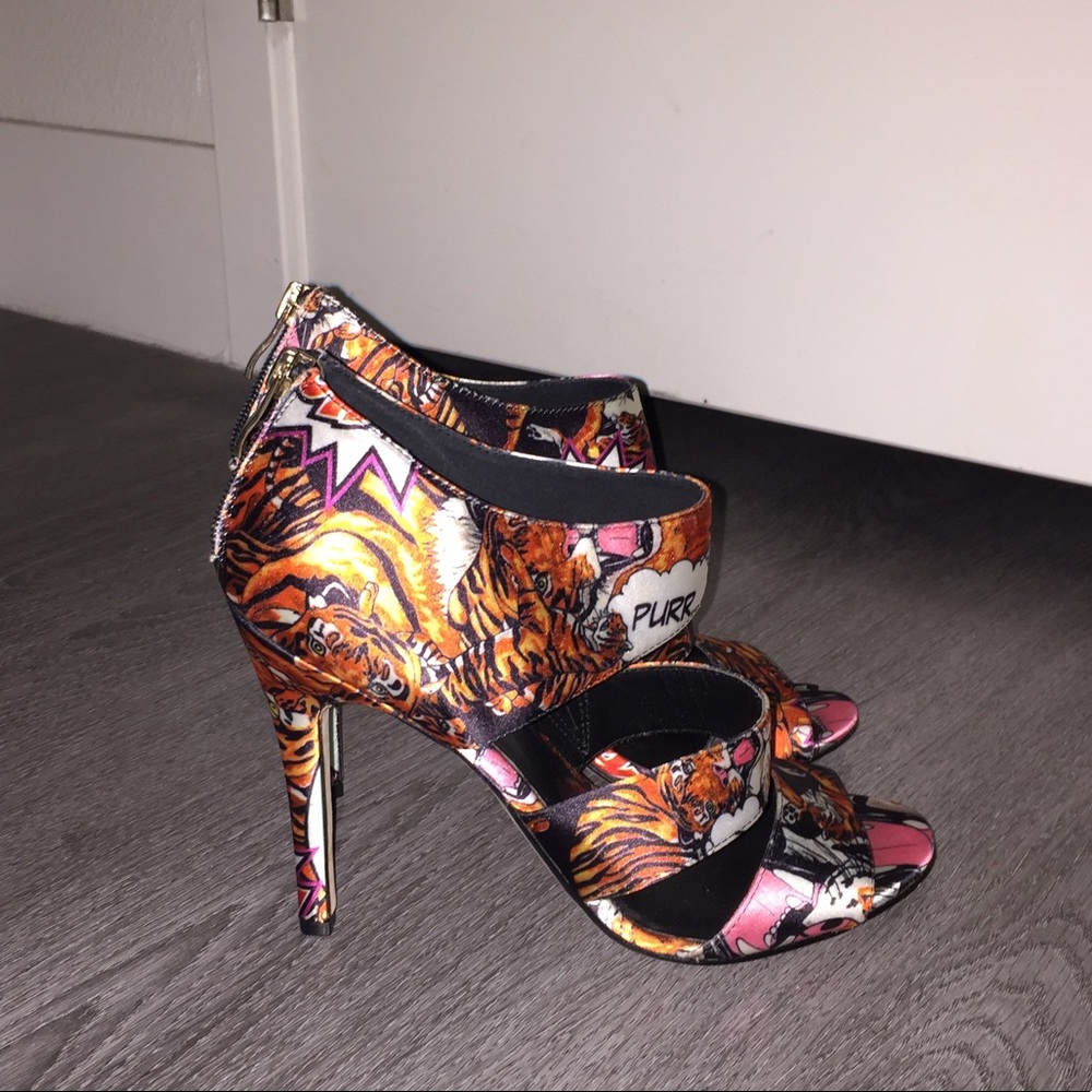 Artelier funky print heels 7M